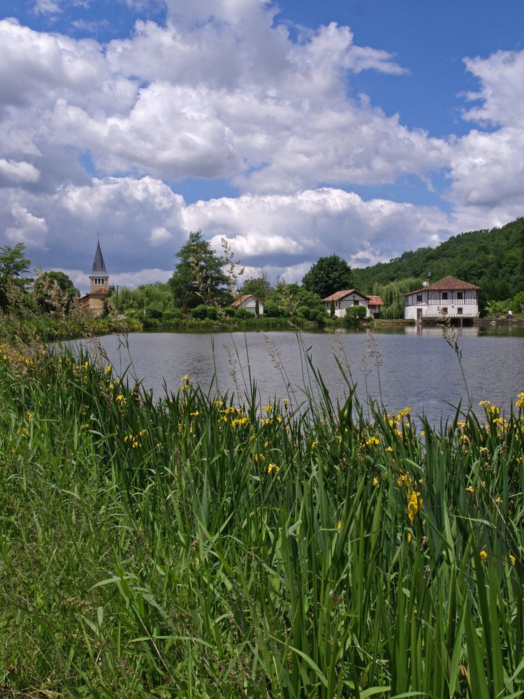 Le lac, le moulin et l‘Eglise