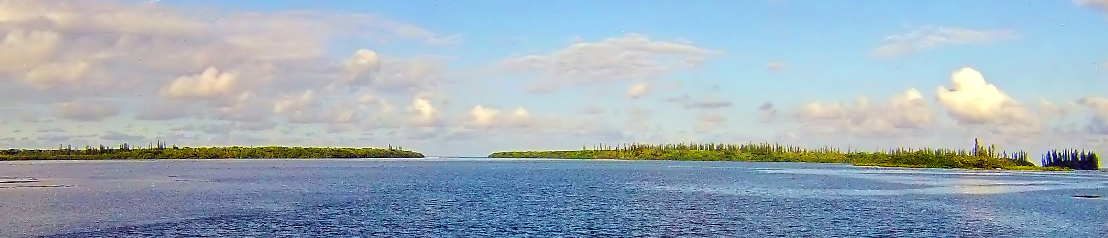 Le littoral près de Yaté, extrême sud-est de la Nouvelle-Calédonie