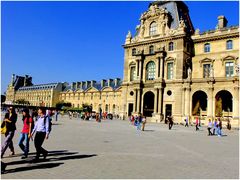 Le Louvre en marchant...