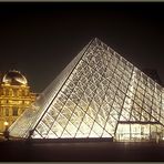 Le Louvre la Nuit (horizontal)