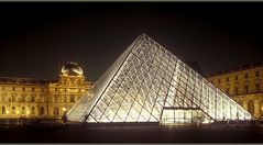 Le Louvre la Nuit (horizontal)