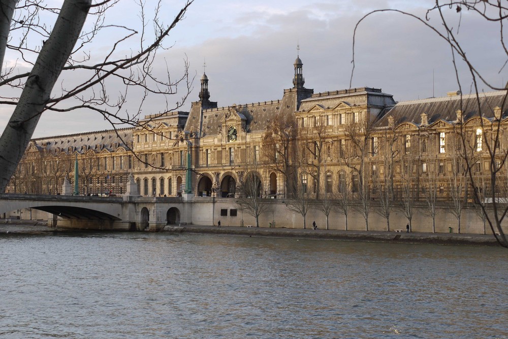 Le Louvre Pont du Carrousel Paris
