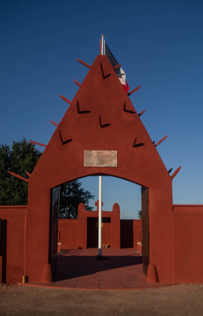 Le lundi c'est rouge - le Tata Sénégalais - Chasselay - Rhône