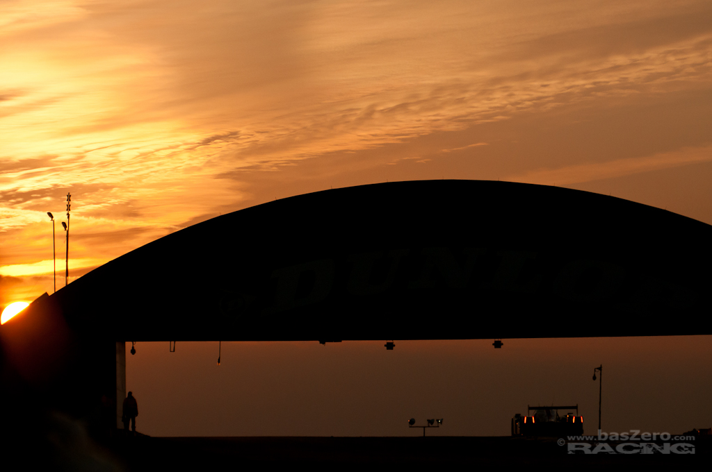 Le Mans 2010: Dunlop bei Sonnenaufgang