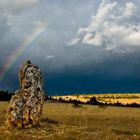 Le méhir et l'arc-en-ciel