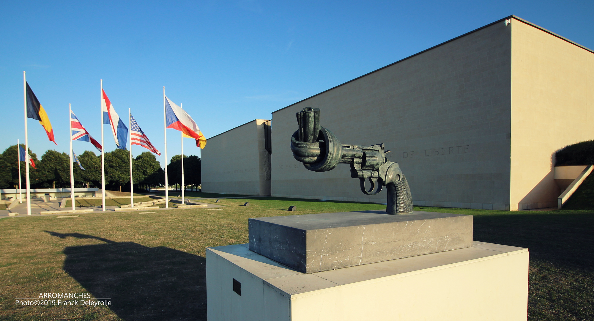 LE MEMORIAL DE CAEN