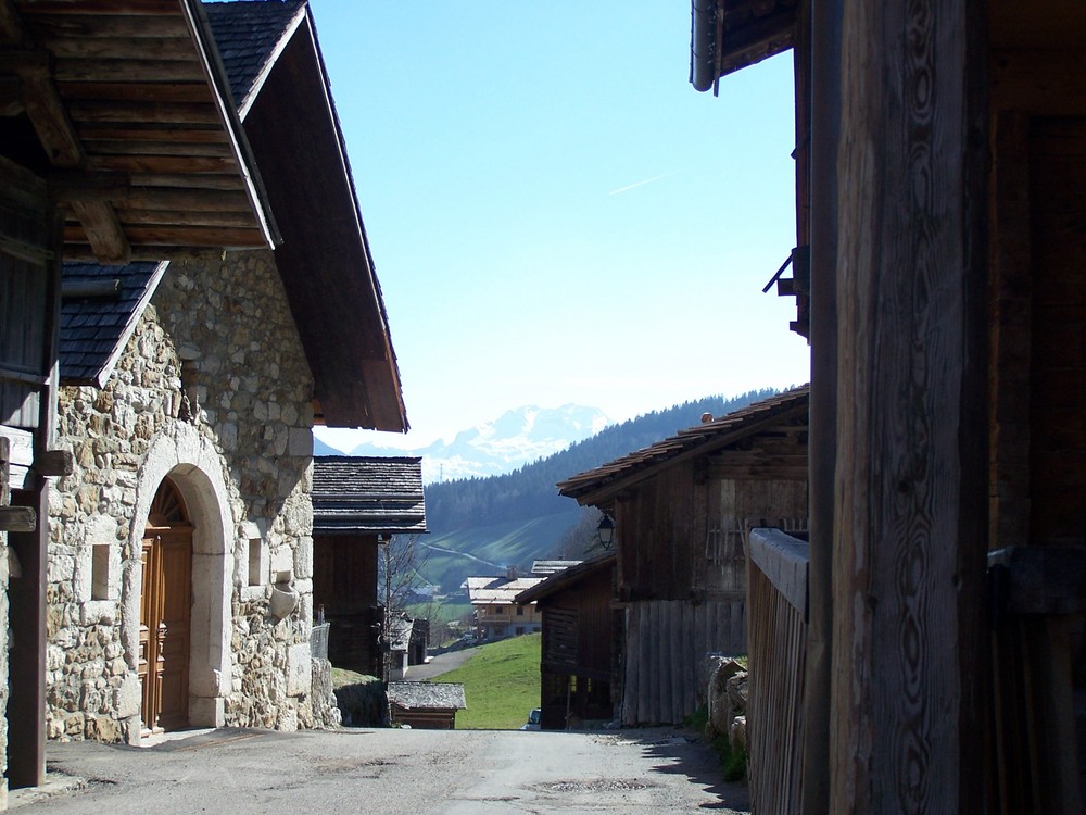 Le merveilleux vieux village du Chinaillon