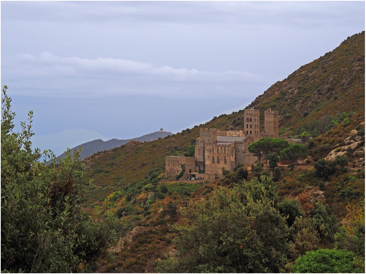  Le Monastère Sant Père de Rodes près de Port de la Selva (Costa Brava)