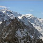 Le Mont-Blanc (4 810m) et l'Aiguille du Midi (3 842m)