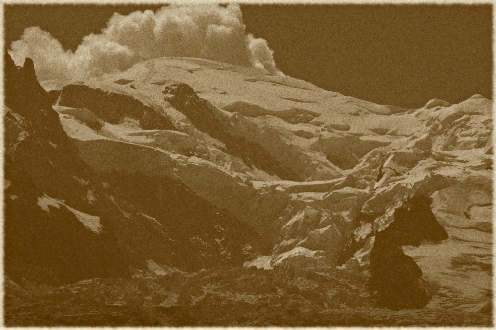 Le Mont-Blanc joue au volcan