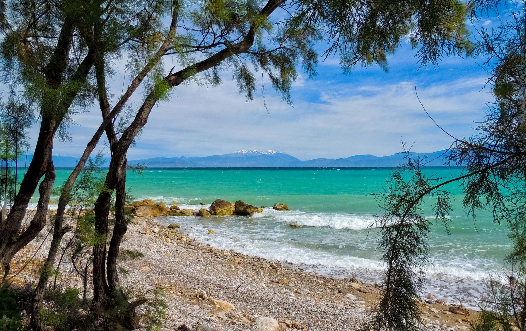 Le Mont Parnasse au loin