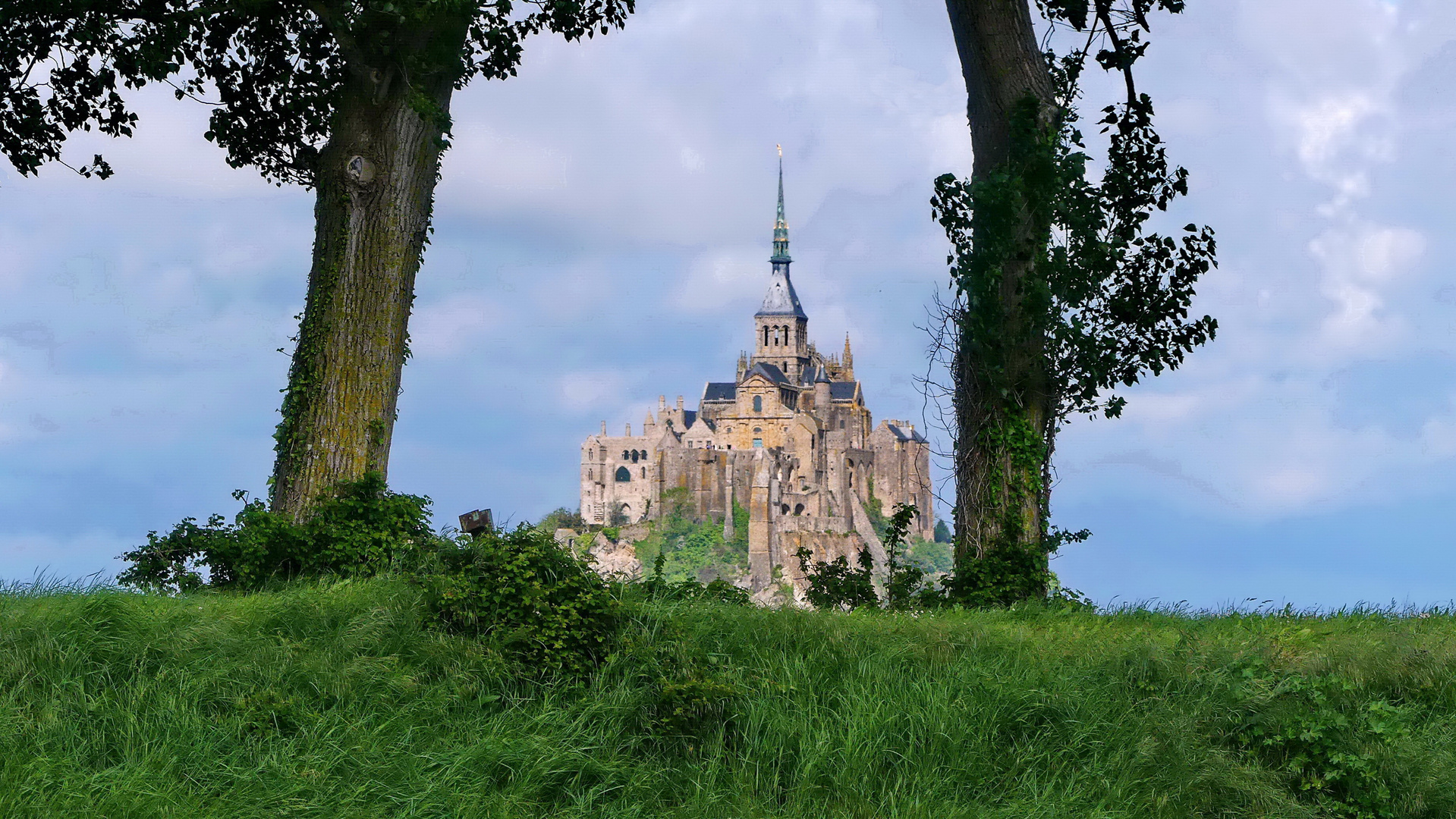 Le Mont-Saint Michel im Durchblick