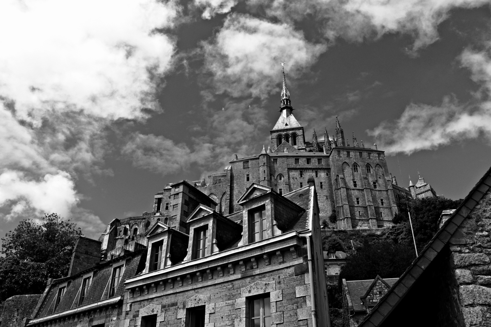 "Le Mont Saint-Michel" in black and white 