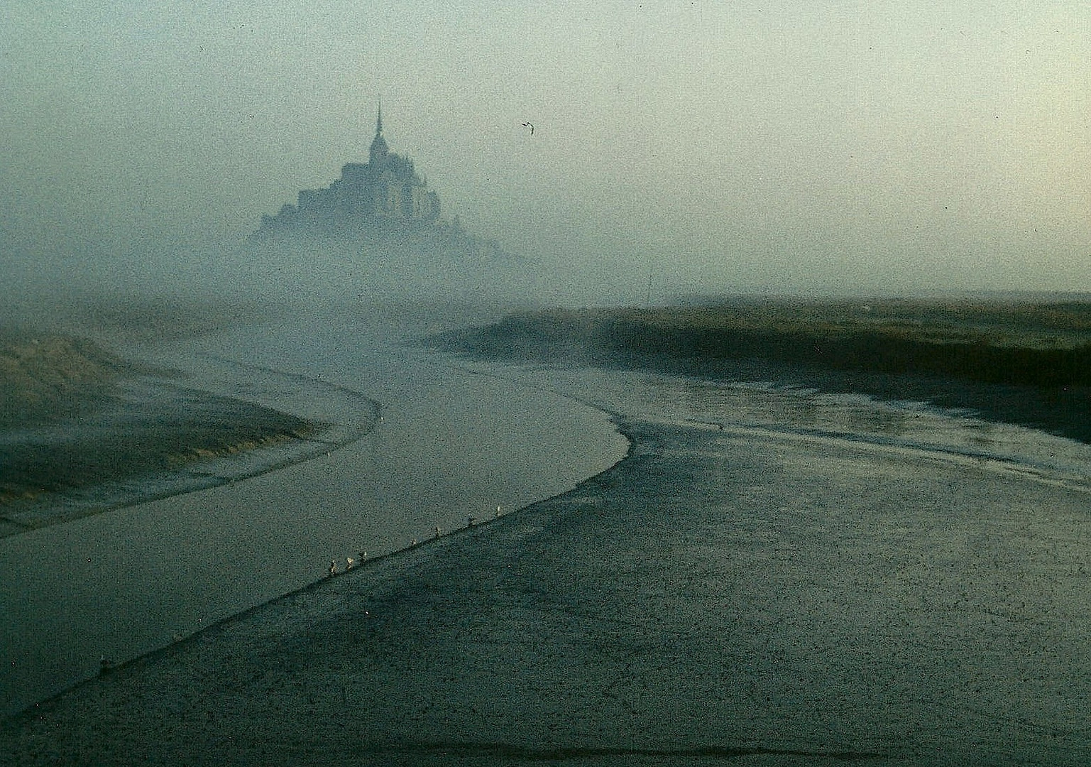 Le Mont St Michel im Morgennebel