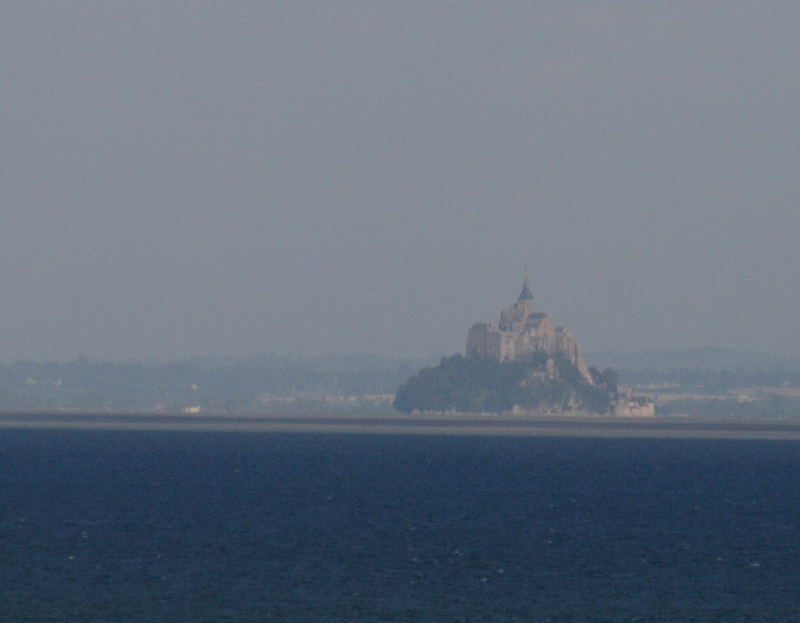 le mont st michel vu de la pointe du grouin