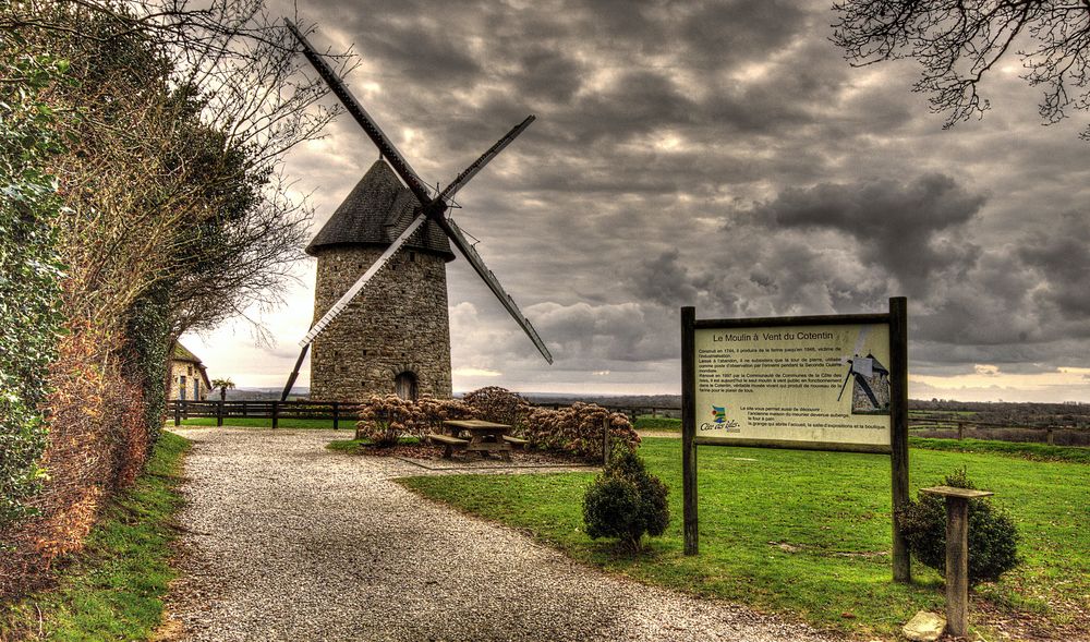 LE MOULIN A VENT DU COTENTIN