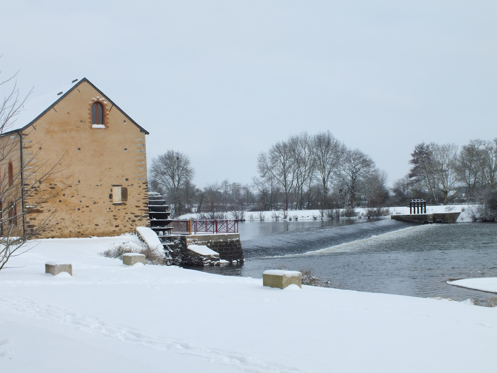 Le moulin de mon village et les bords de Sarthe durant l'hiver 2010. Exo photo n° 1 l'hiver