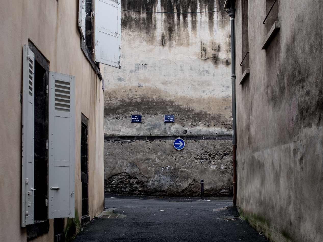 le mur de la prison