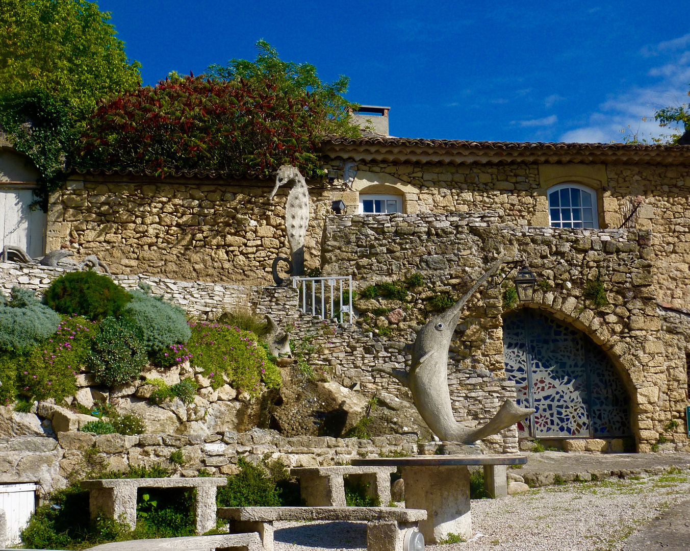 Le musée extraordinaire d'Ansouis (84)