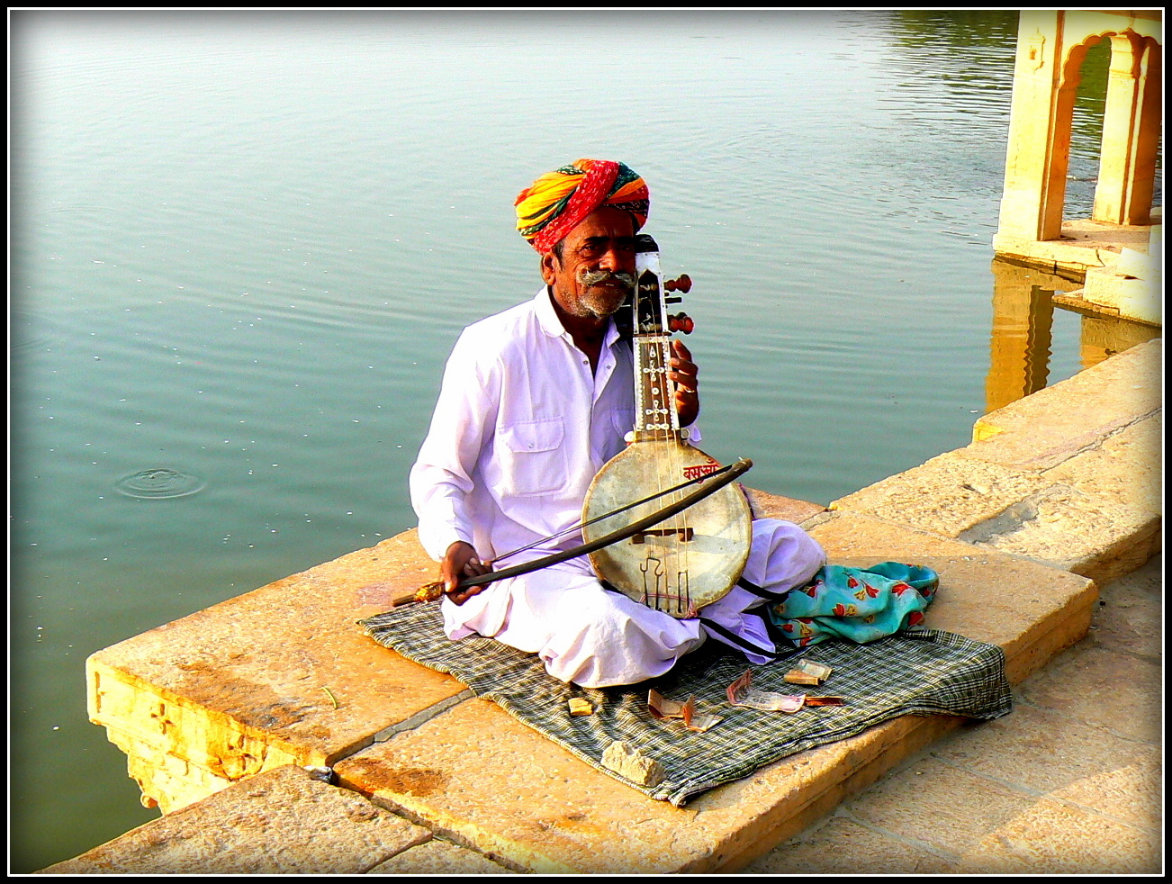 Le musicien du Lac Gadi Sagar 