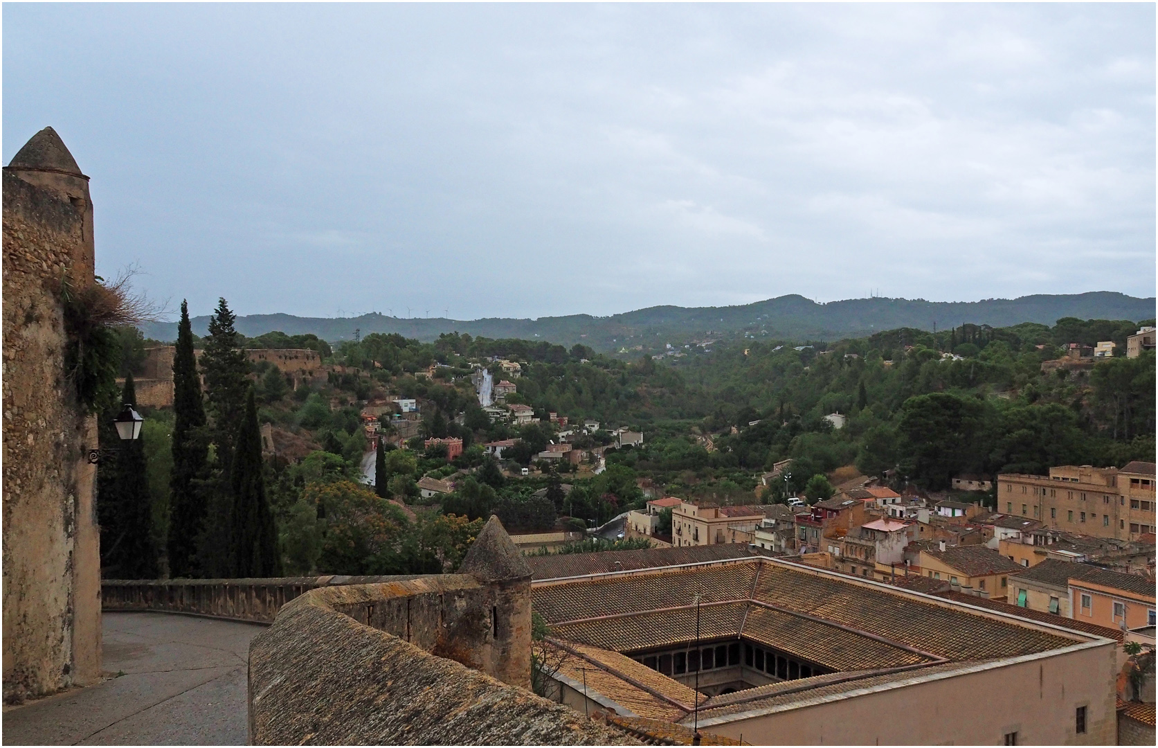 Le nord-est de Tortosa avec le Collège Royal San Jaime y San Matias...