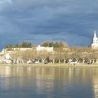 le Palais des Papes de l'autre côté du Rhône à Avignon