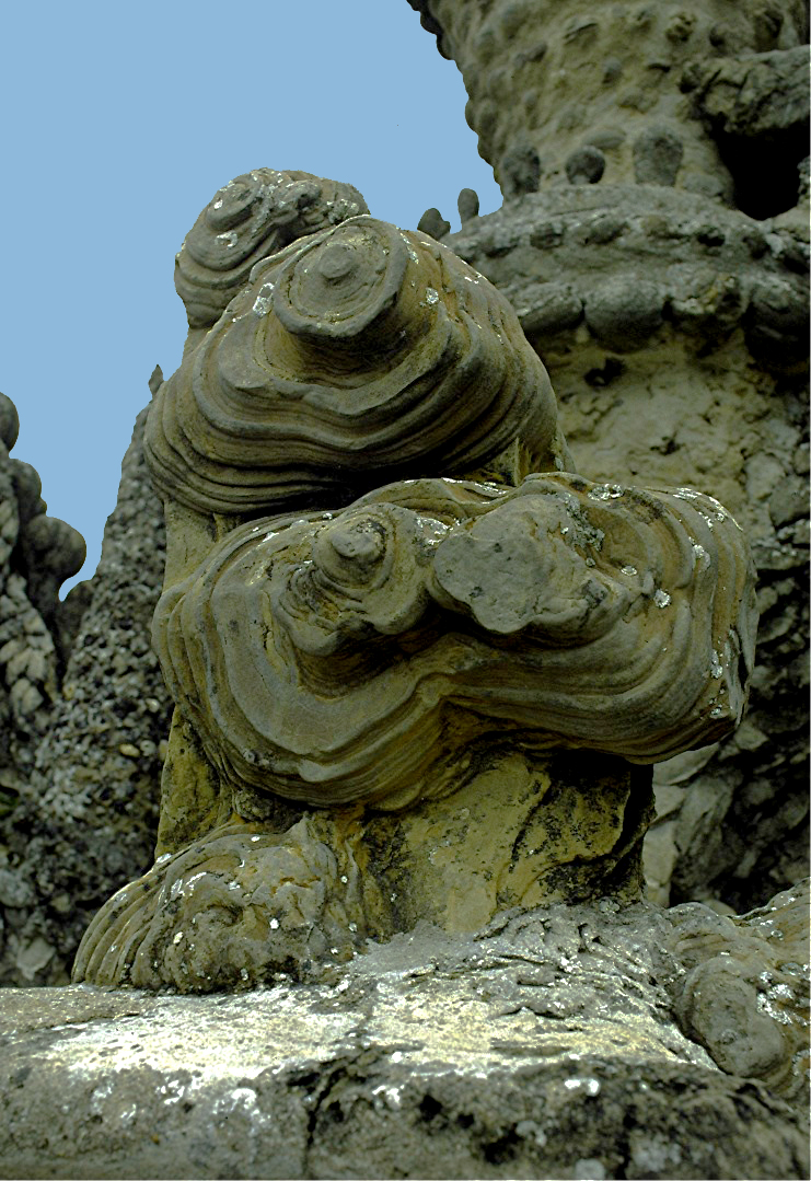 LE PALAIS IDEAL DU FACTEUR CHEVAL La première pierre