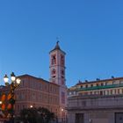 Le Palais Rusca et la Tour de l’Horloge à l’heure bleue