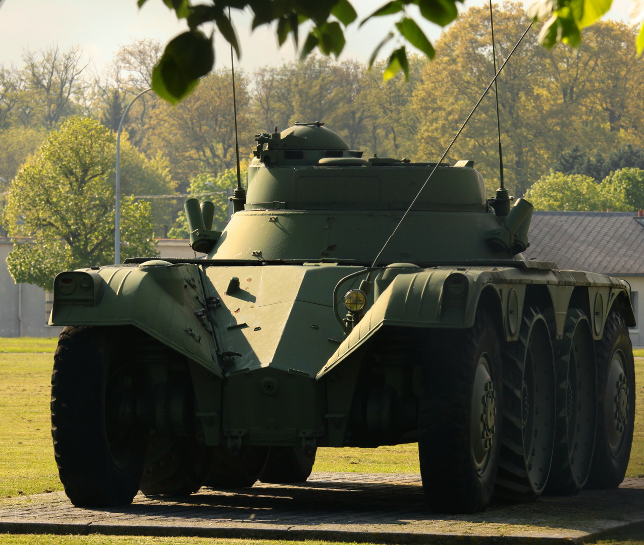 Le PANHARD EBR