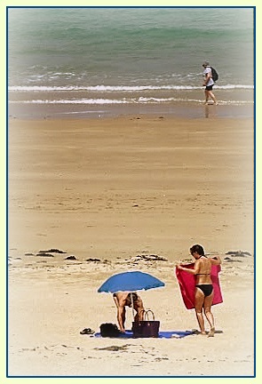 Le parasol et la mer