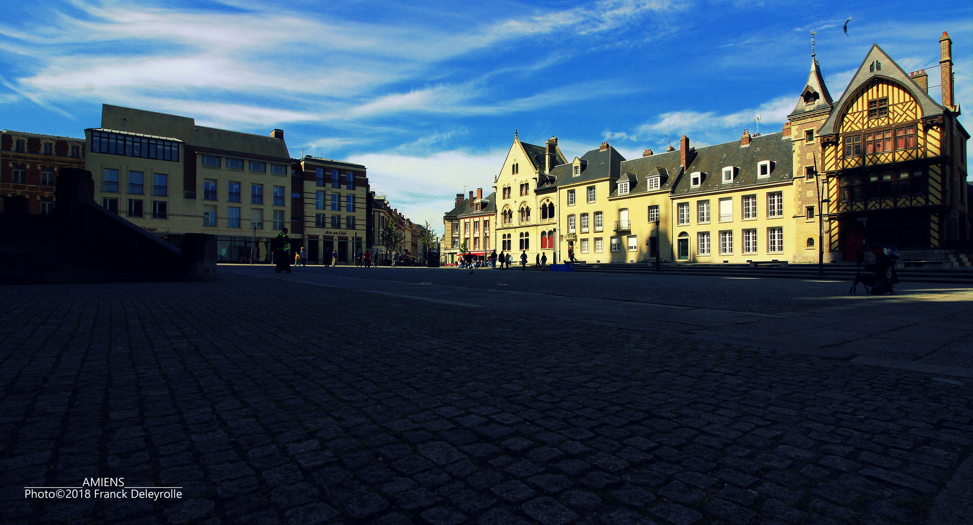 Le parvis de la cathédrale d'Amiens / Sur le tournage de Mon GR® préféré • Saison 2 