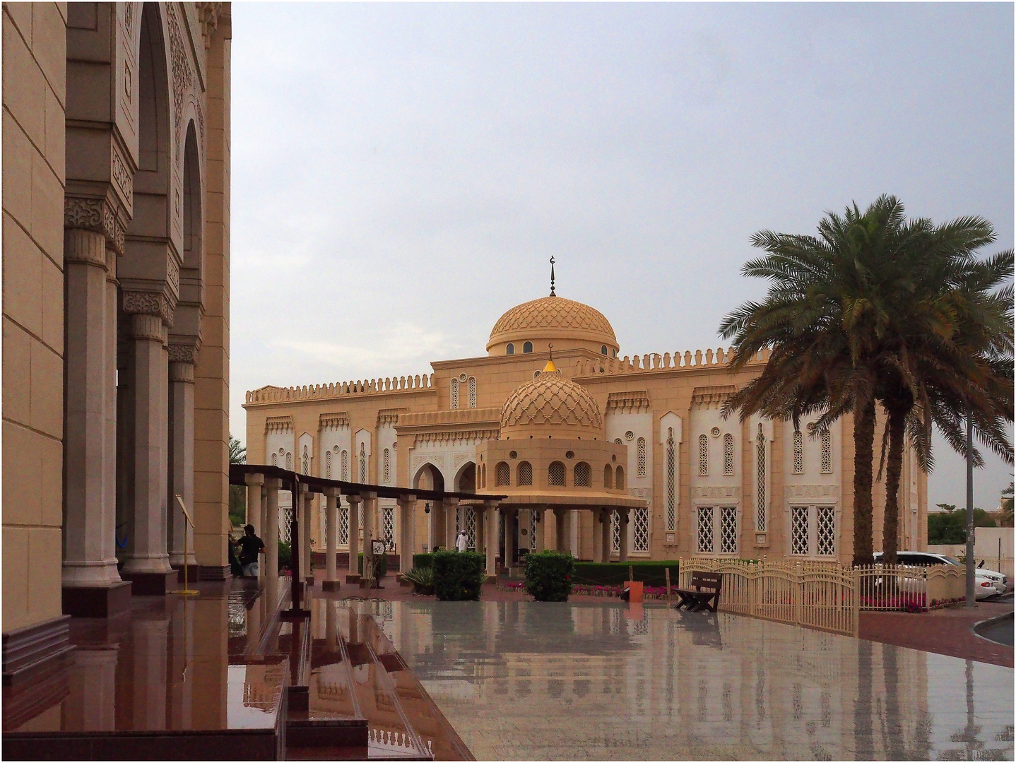 Le parvis de la Mosquée Jumeira…