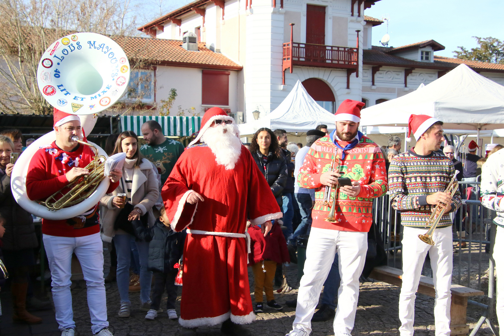 le père Noël et les musiciens !!!