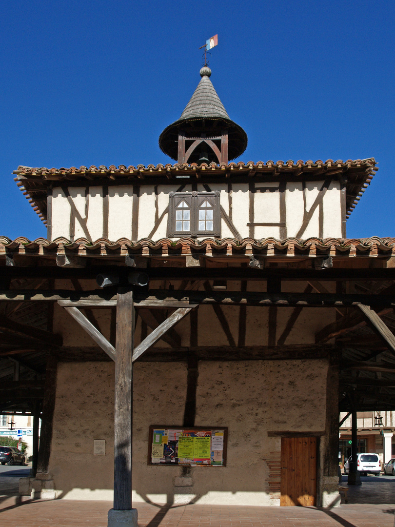 Le (petit) beffroi de la Halle de Cologne