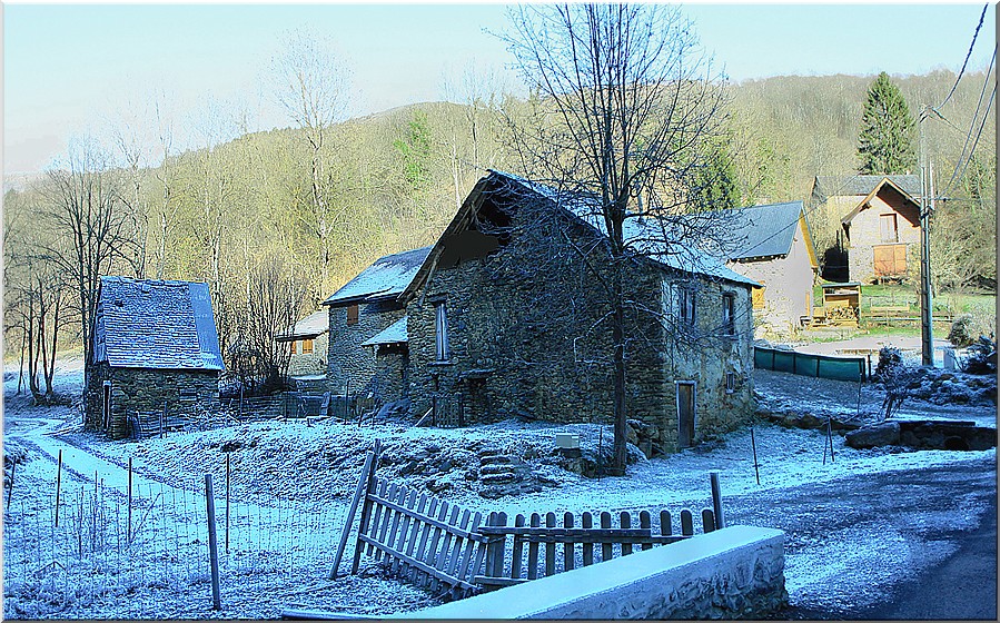 LE PETIT HAMEAU