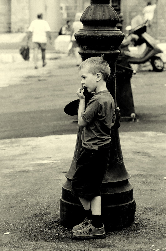 le petit jeune homme