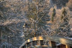 Le petit pont de bois ...