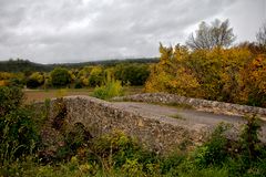 Le petit pont en automne