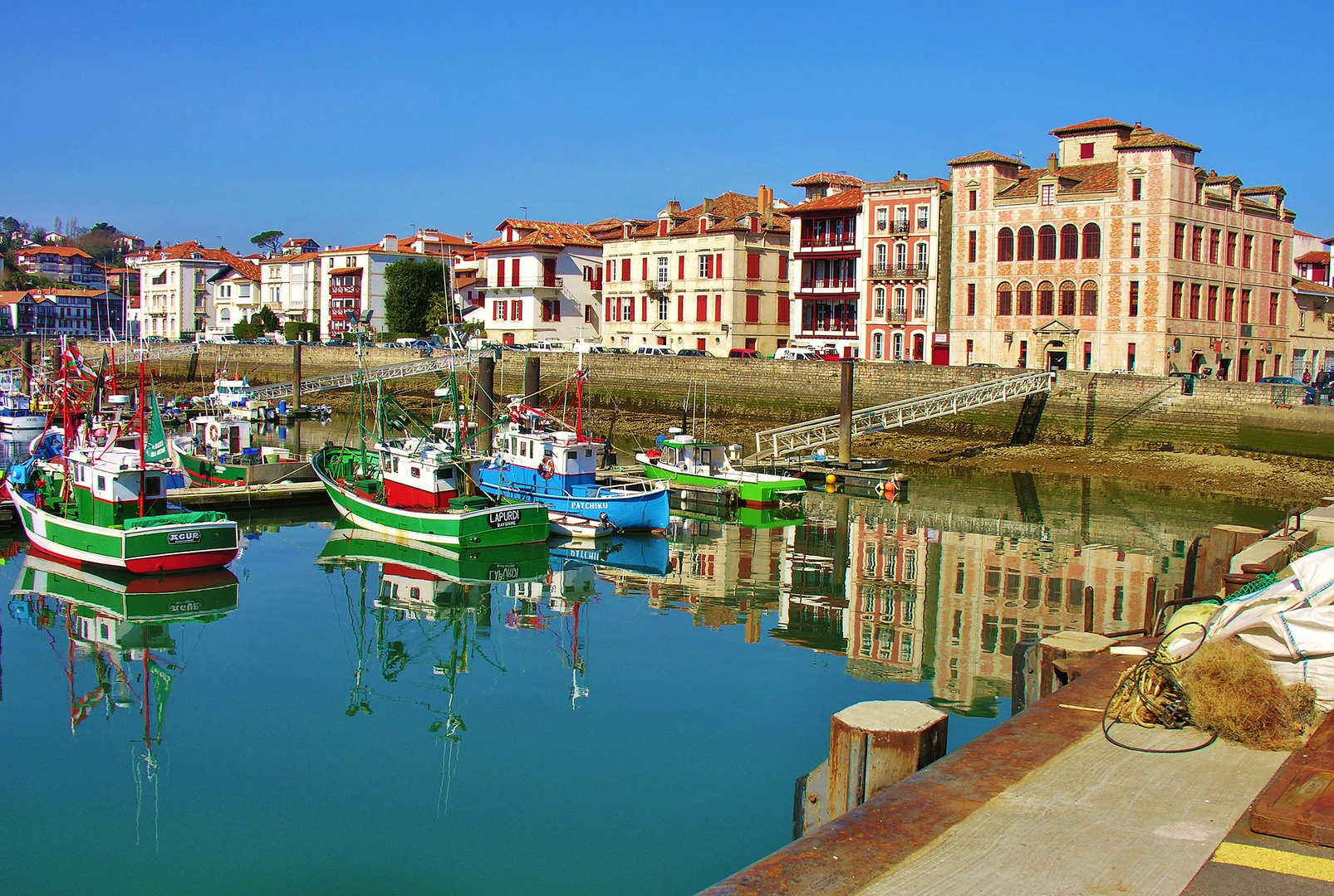 Le petit port.