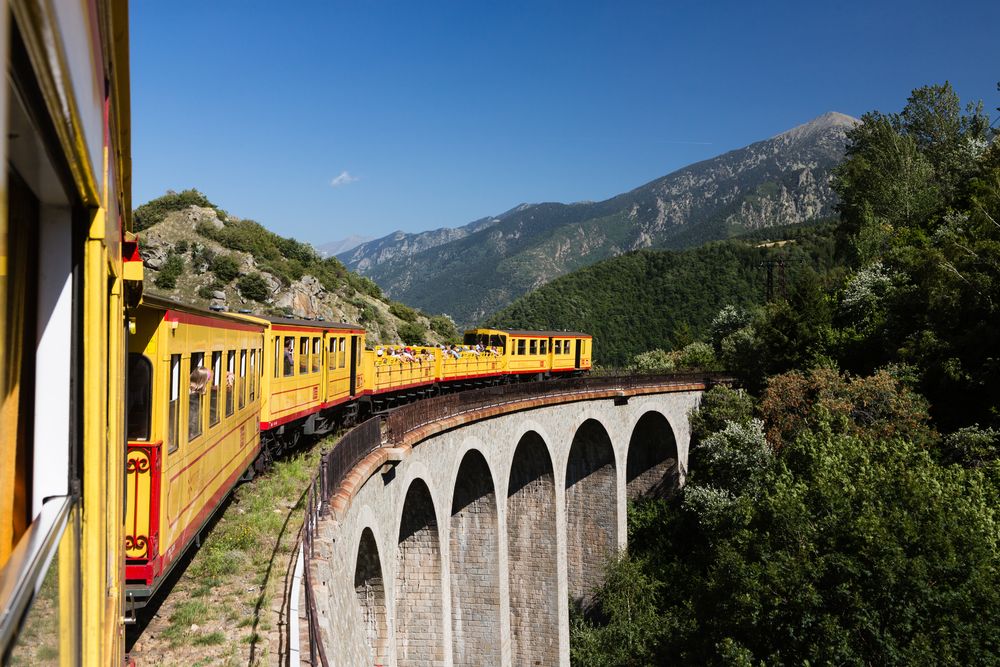 Le Petit Train Jaune "Canari" IV...