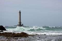 Le phare aux vagues.