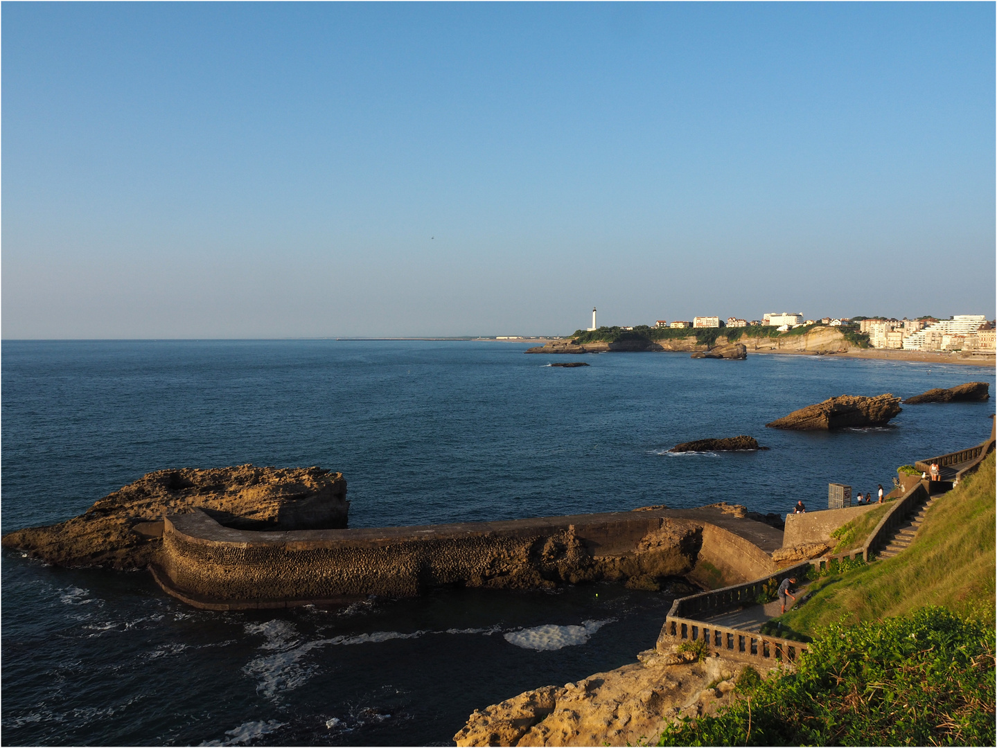 Le Phare de Biarritz en toute fin d’après-midi