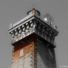 Le phare de la Vieille est un phare maritime du Finistère (France) construit de 1882 à 1887