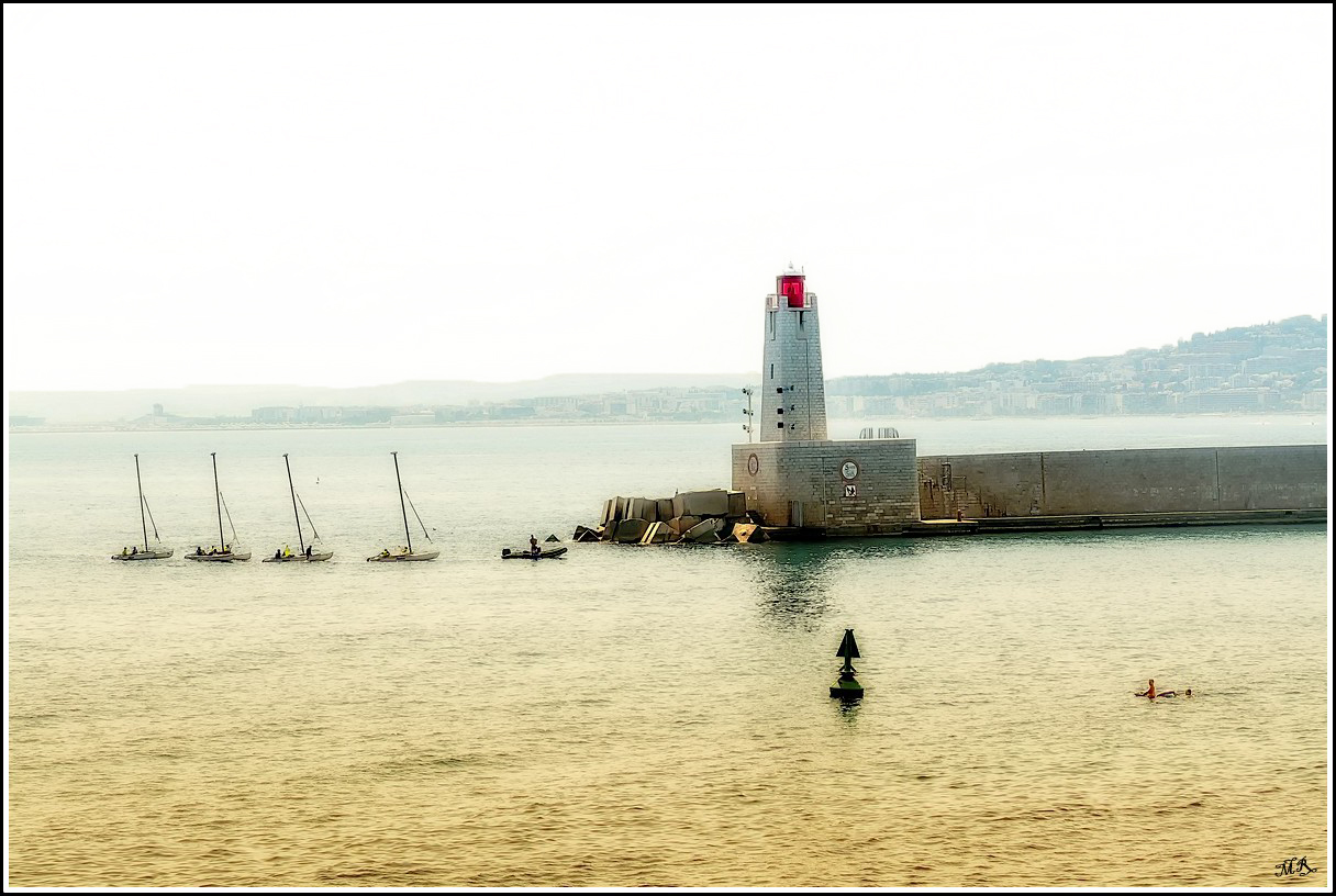 Le phare de Nice