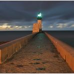 Le Phare du Tréport at night