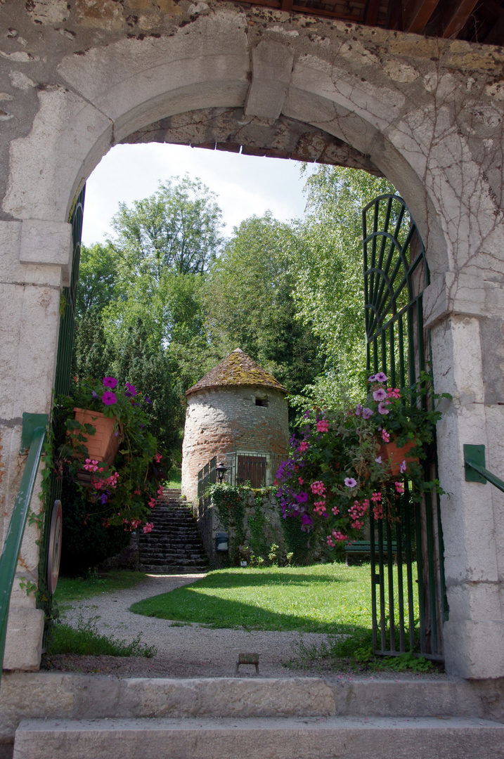 Le pigeonnier de la Maison de Boigne - Chanaz, Savoie