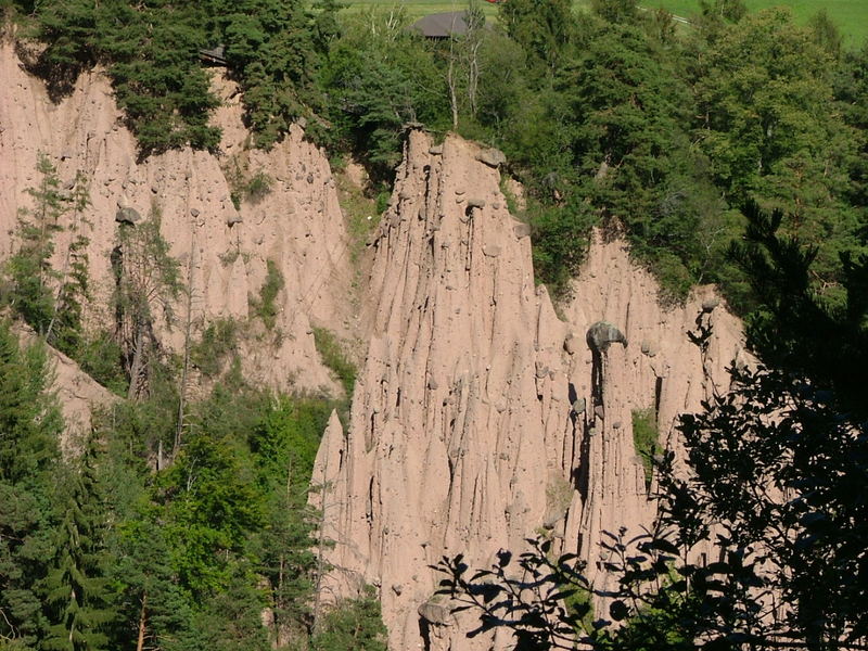 LE PIRAMIDI DI TERRA