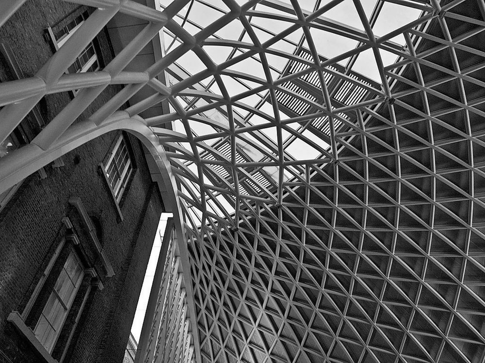 Le plafond de la gare de King’s Cross  --  London  --  Die Decke von King’s Cross Bahnhof