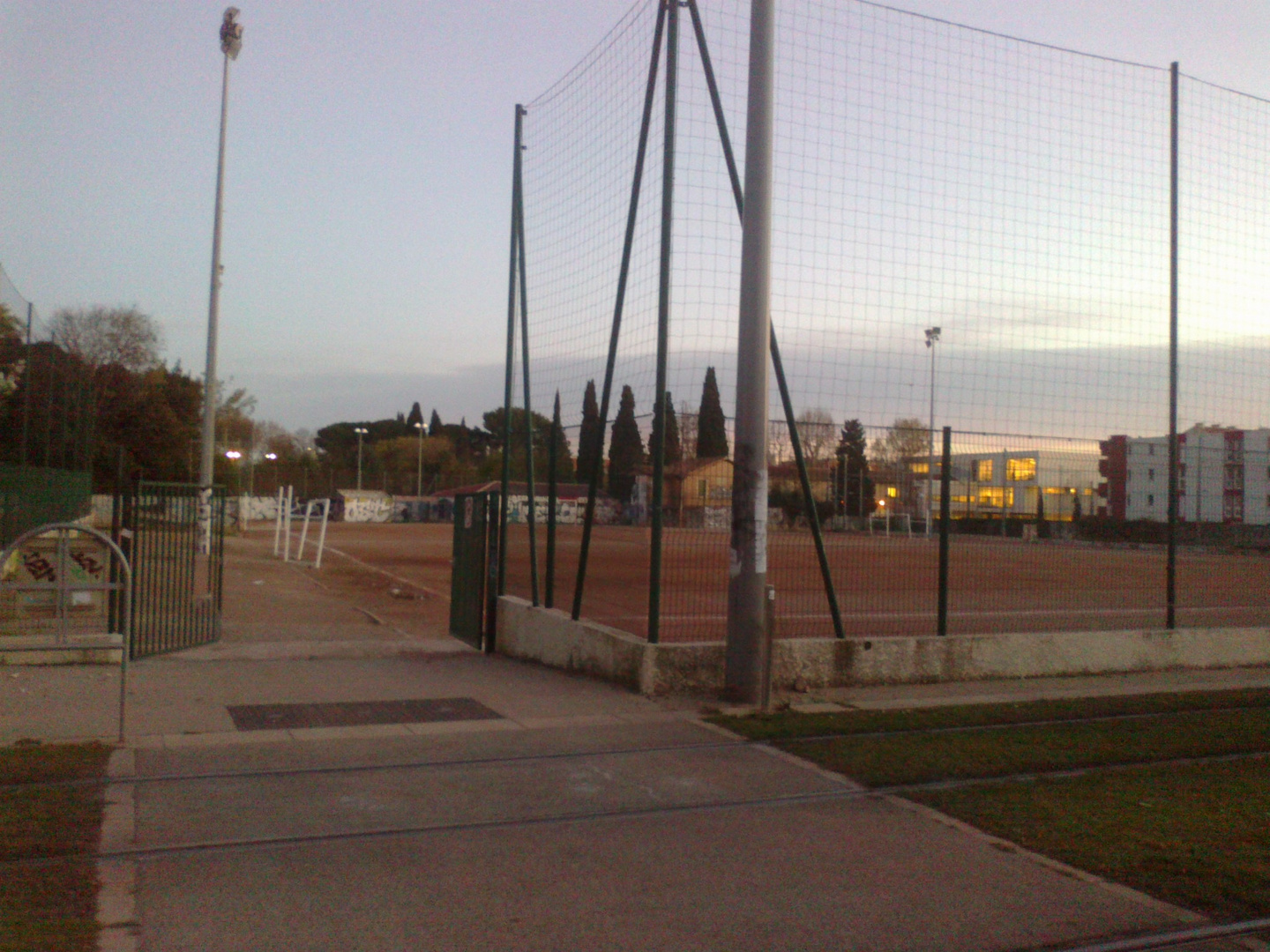 Le plus vieux stade de foot de Montpellier.