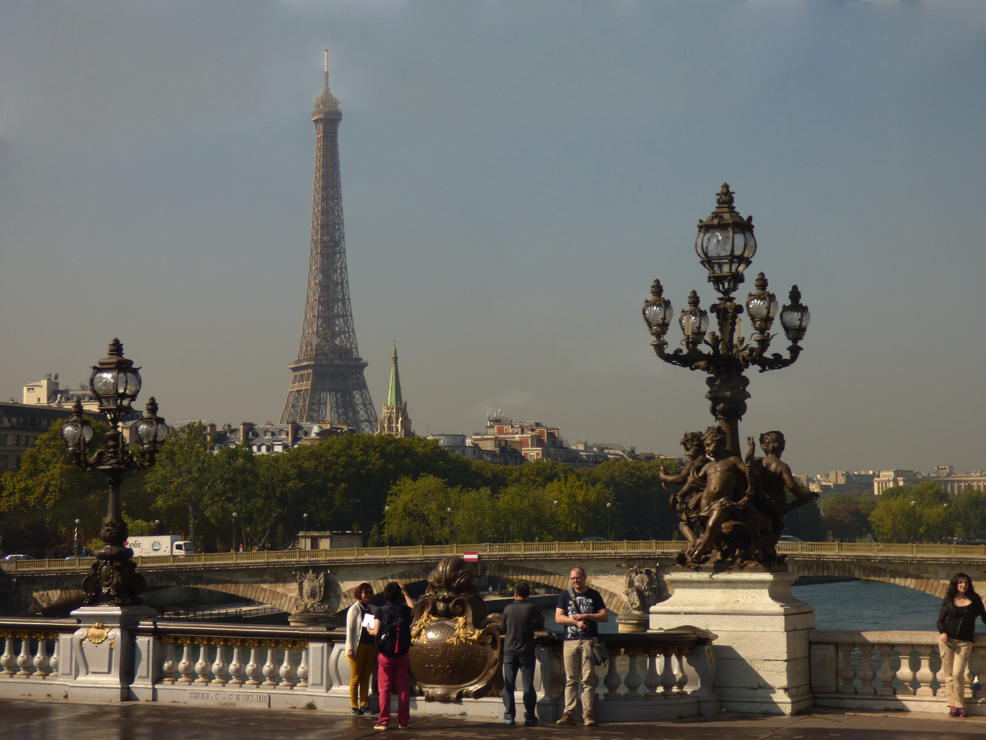 Le Pont Alexandre III sur La Seine.....